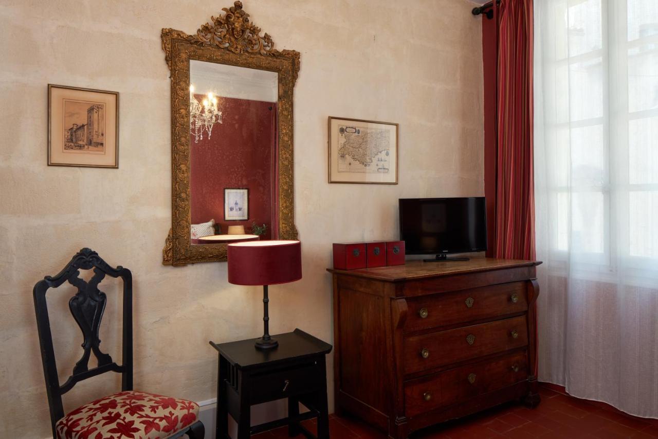 Hotel De L'Atelier Villeneuve-lès-Avignon Exterior foto