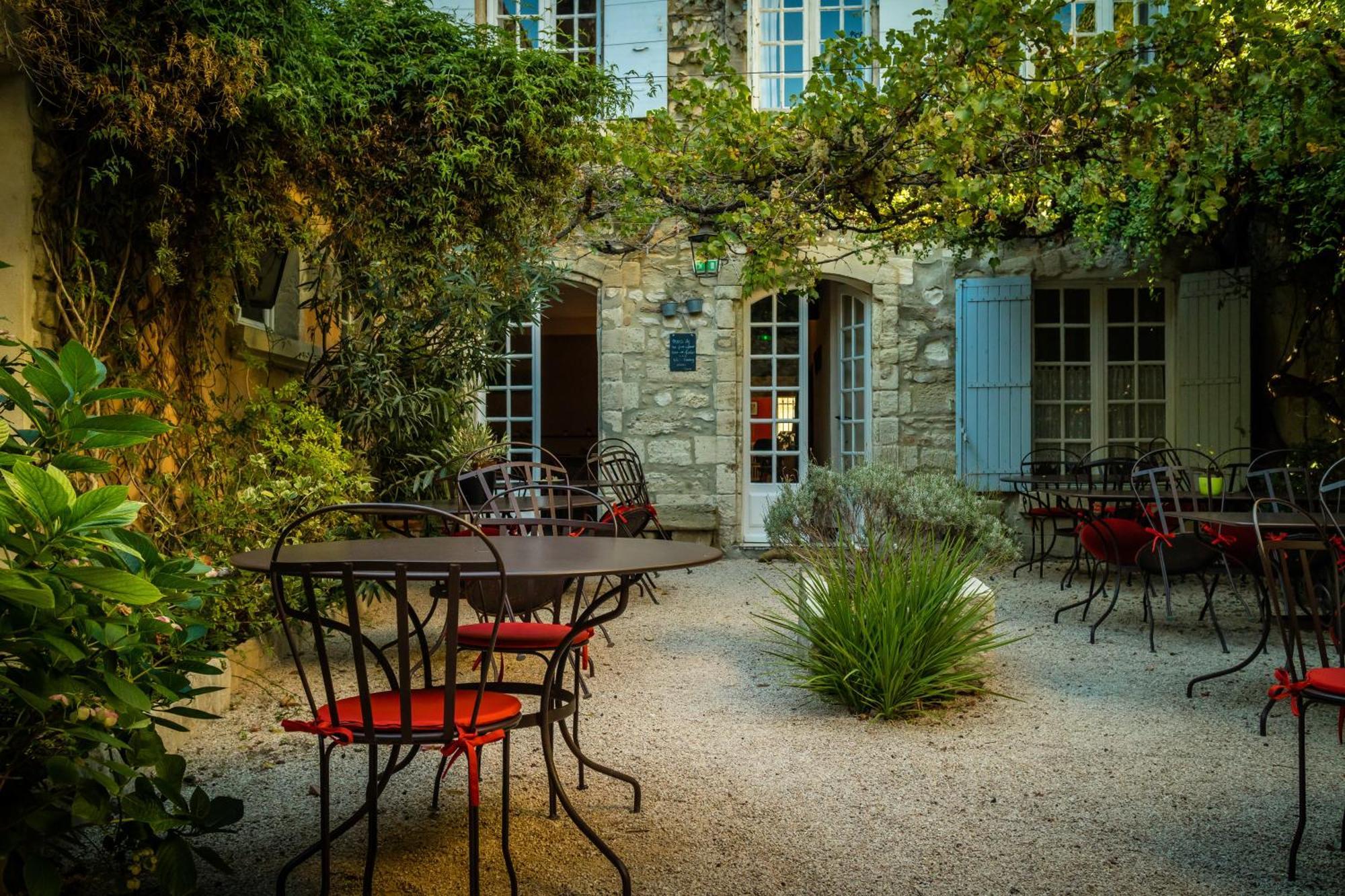 Hotel De L'Atelier Villeneuve-lès-Avignon Exterior foto