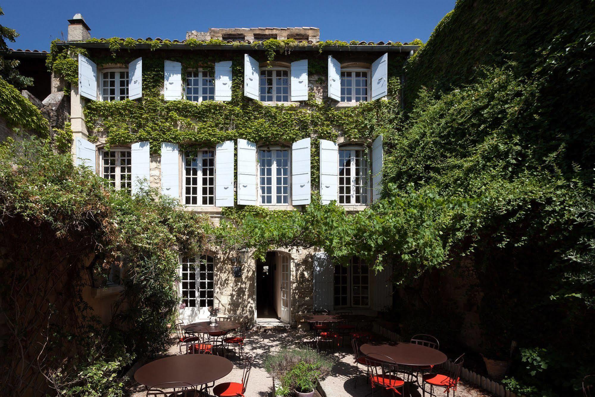 Hotel De L'Atelier Villeneuve-lès-Avignon Exterior foto