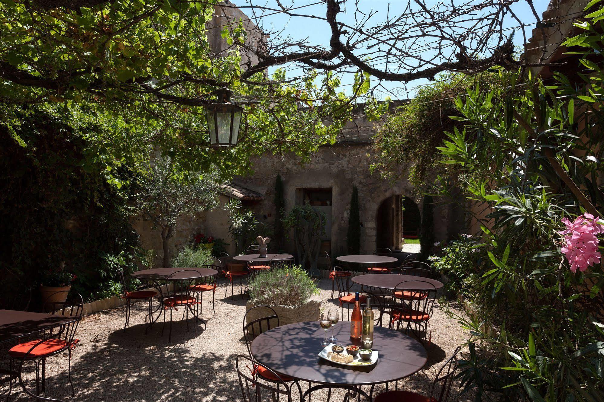 Hotel De L'Atelier Villeneuve-lès-Avignon Exterior foto