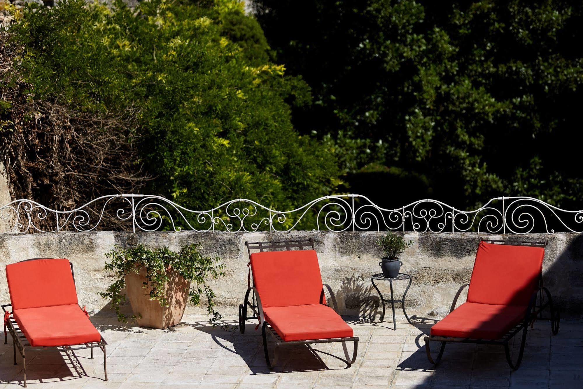 Hotel De L'Atelier Villeneuve-lès-Avignon Exterior foto